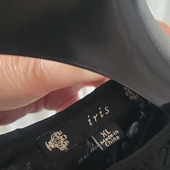 Iris XL lace top blouse - Picture 6 of 6